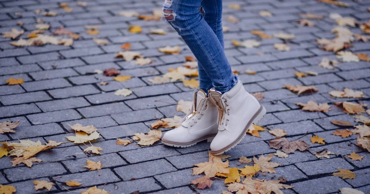 Person walking in comfortable shoes — illustration of chronic venous insufficiency
